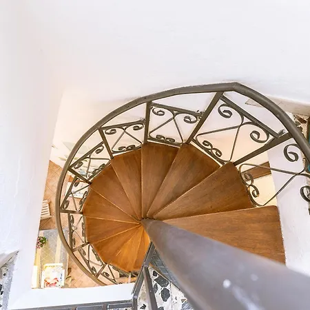 Konukevi Giaminera & Art Baunei