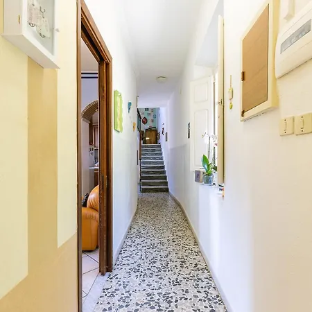 Giaminera & Art ゲストハウス バウネーイ